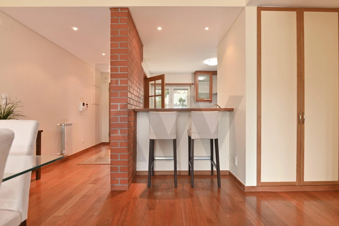 Apartamento T1 para Arrendamento em Alcabideche Foto 7