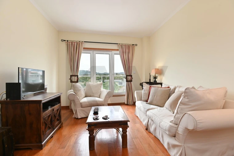 Apartamento T1 para Arrendamento em Alcabideche Foto 2