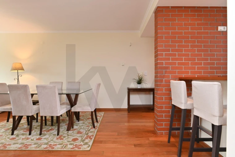 Apartamento T1 para Arrendamento em Alcabideche Foto 5