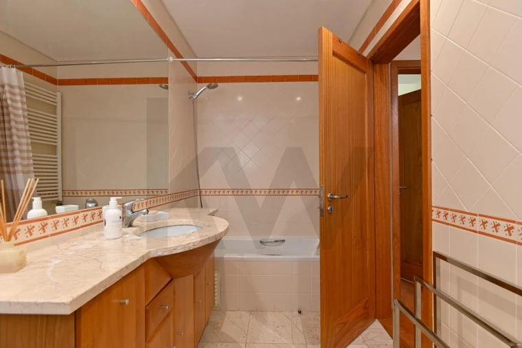 Apartamento T1 para Arrendamento em Alcabideche Foto 13