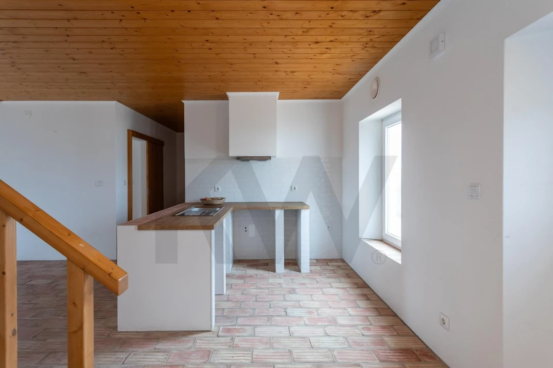 Moradia T1 para Venda em São Teotónio Foto 4