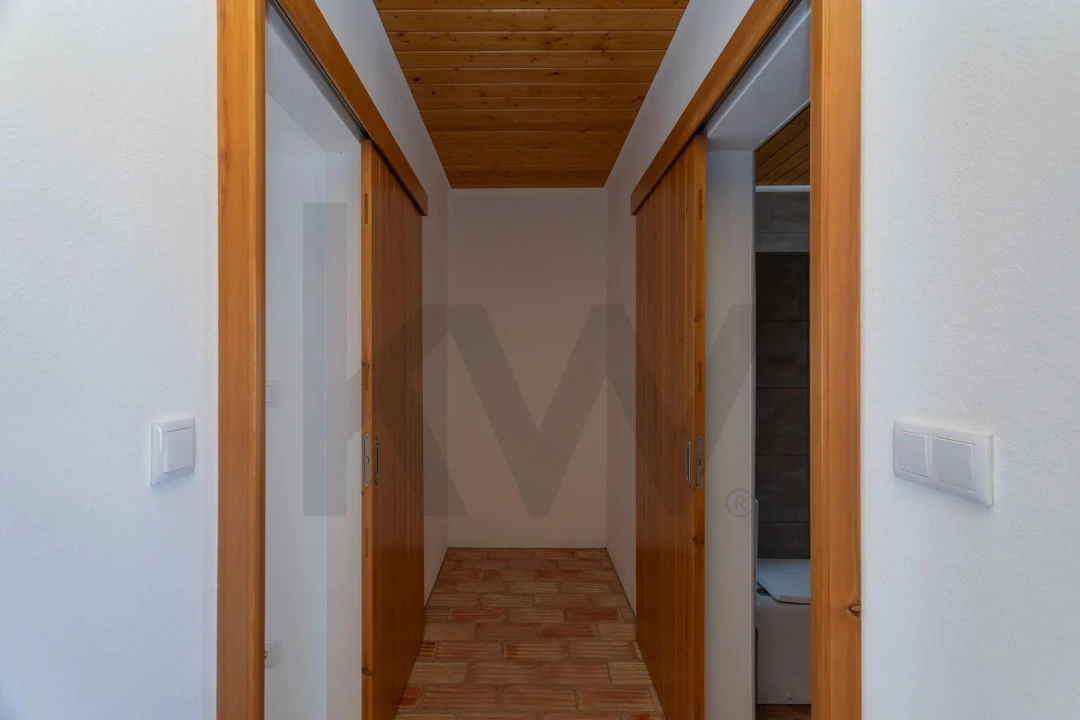 Moradia T1 para Venda em São Teotónio Foto 14