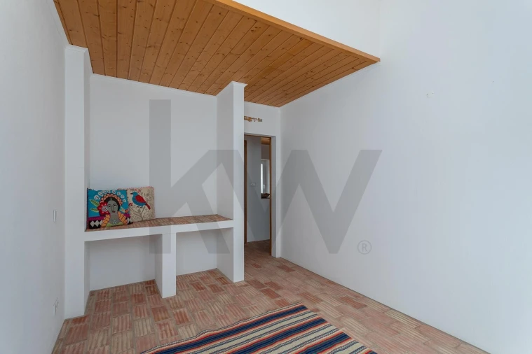 Moradia T1 para Venda em São Teotónio Foto 17