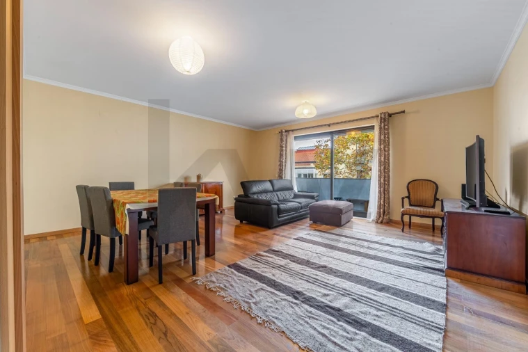 Apartamento T3 para Venda em Benfica Foto 6