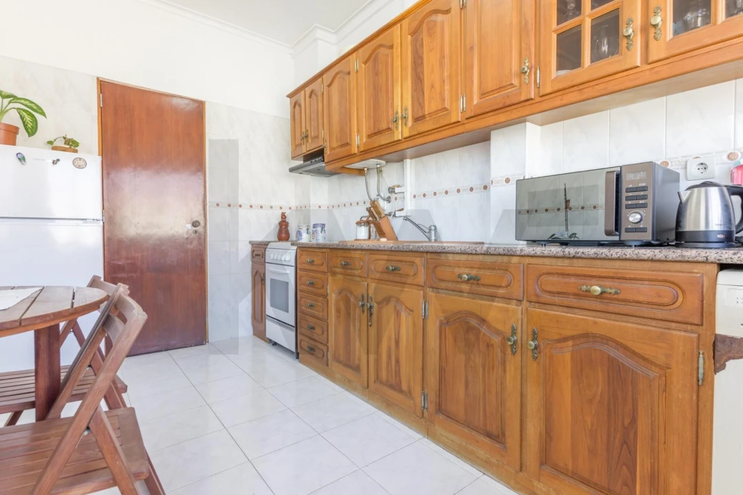 Apartamento T1 para Venda em Amora Foto 8