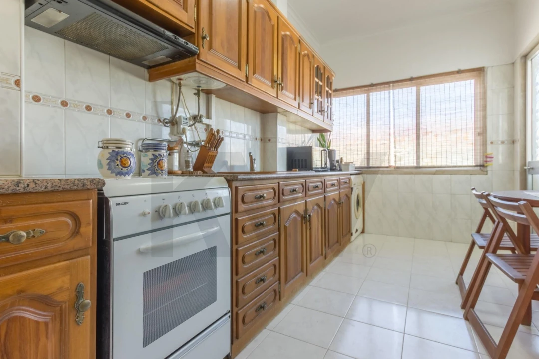 Apartamento T1 para Venda em Amora Foto 6