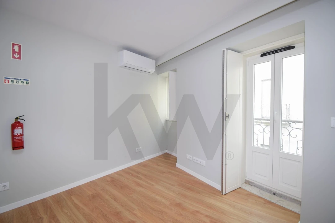 Apartamento T1 para Venda em Santo António Foto 10