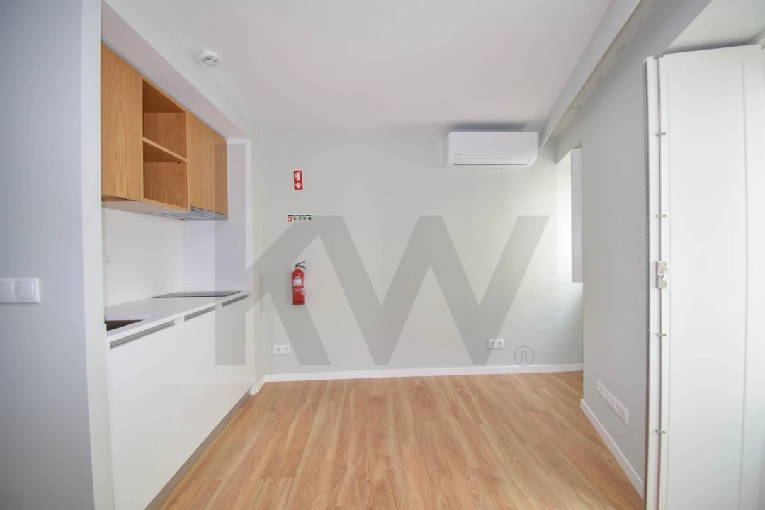 Apartamento T1 para Venda em Santo António Foto 11
