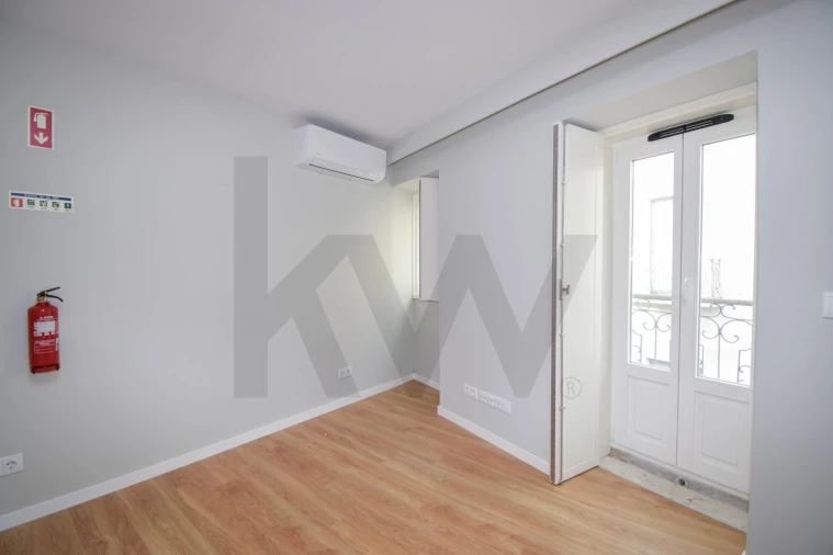 Apartamento T1 para Venda em Santo António Foto 10