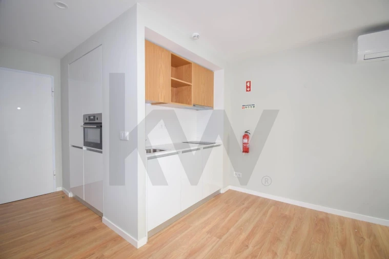 Apartamento T1 para Venda em Santo António Foto 12
