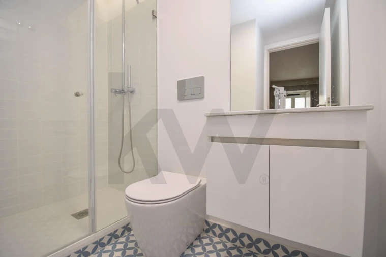 Apartamento T1 para Venda em Santo António Foto 8