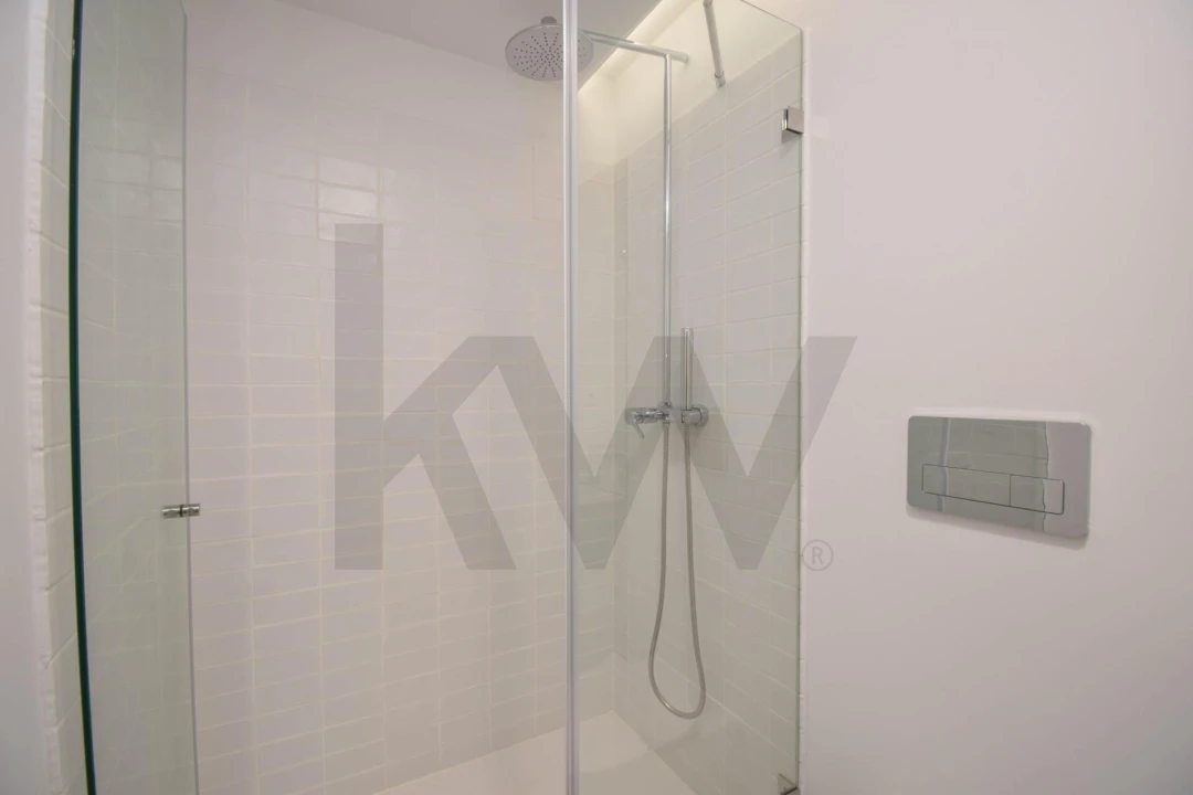 Apartamento T1 para Venda em Santo António Foto 16