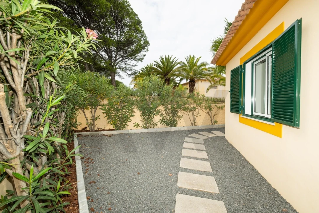 Moradia T2 para Venda em Porto Santo Foto 7