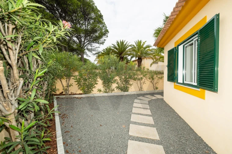 Moradia T2 para Venda em Porto Santo Foto 7