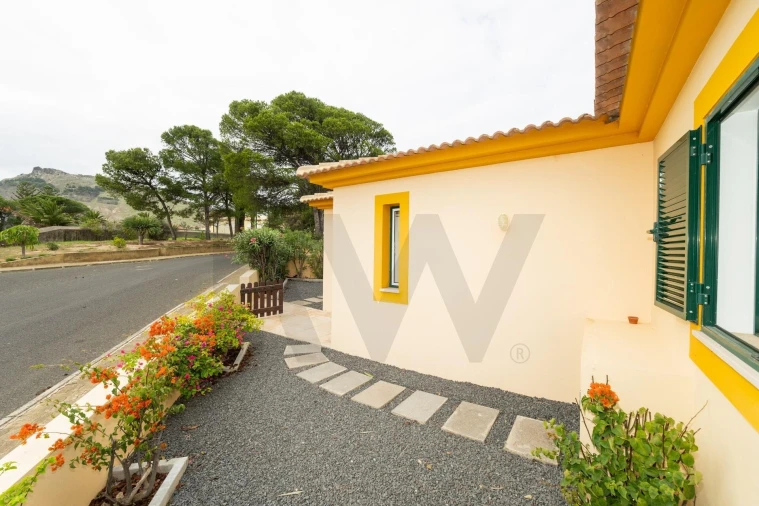 Moradia T2 para Venda em Porto Santo Foto 8