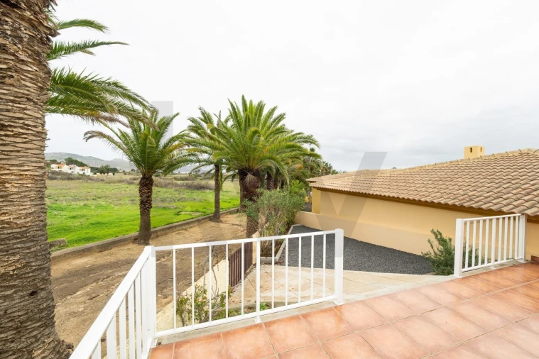 Moradia T2 para Venda em Porto Santo Foto 11