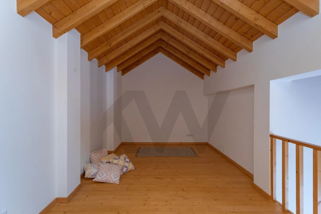 Moradia T1 para Venda em São Teotónio Foto 22