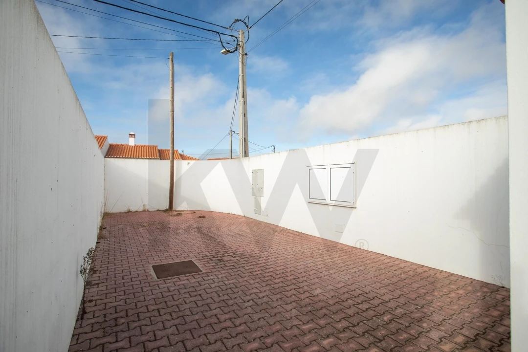 Moradia T1 para Venda em São Teotónio Foto 35