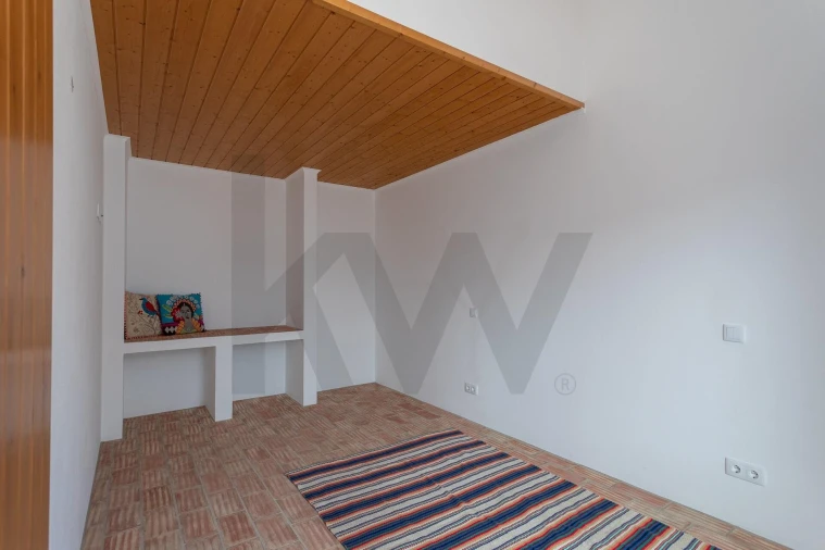 Moradia T1 para Venda em São Teotónio Foto 17