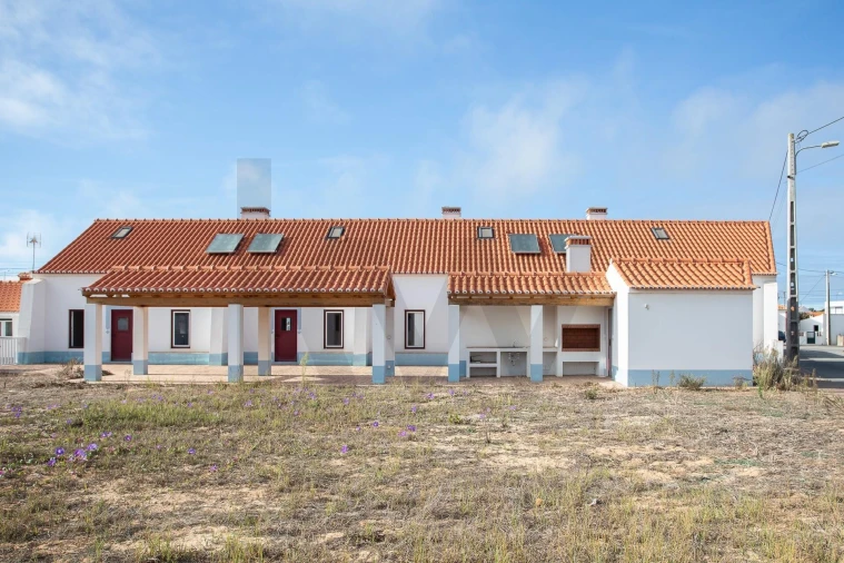 Moradia T1 para Venda em São Teotónio Foto 49