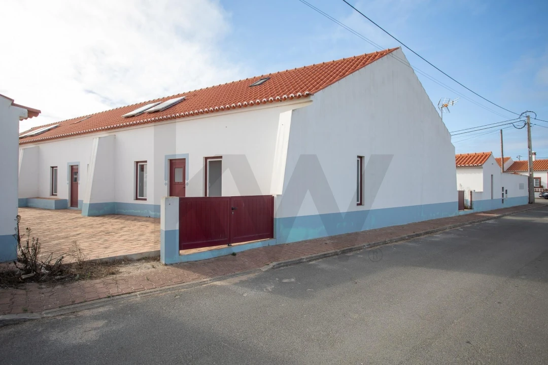 Moradia T1 para Venda em São Teotónio Foto 37