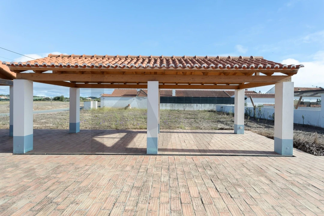 Moradia T1 para Venda em São Teotónio Foto 54