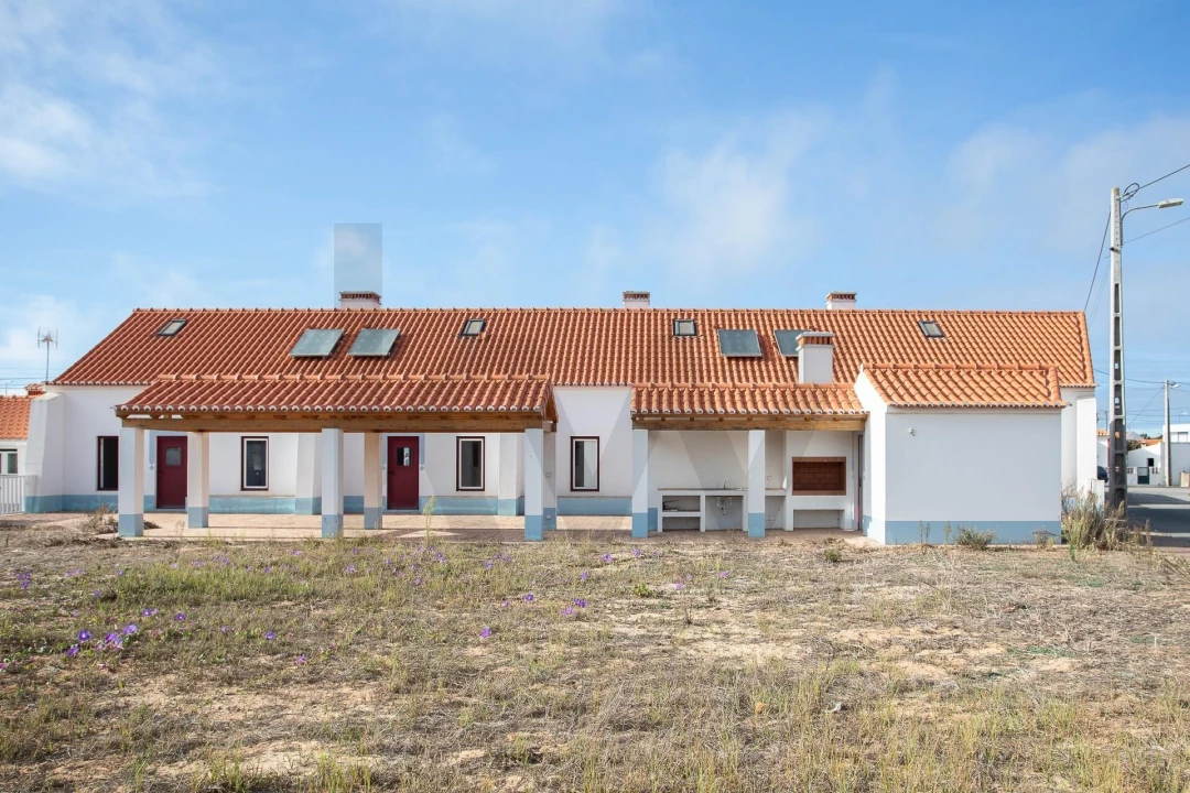 Moradia T1 para Venda em São Teotónio Foto 49