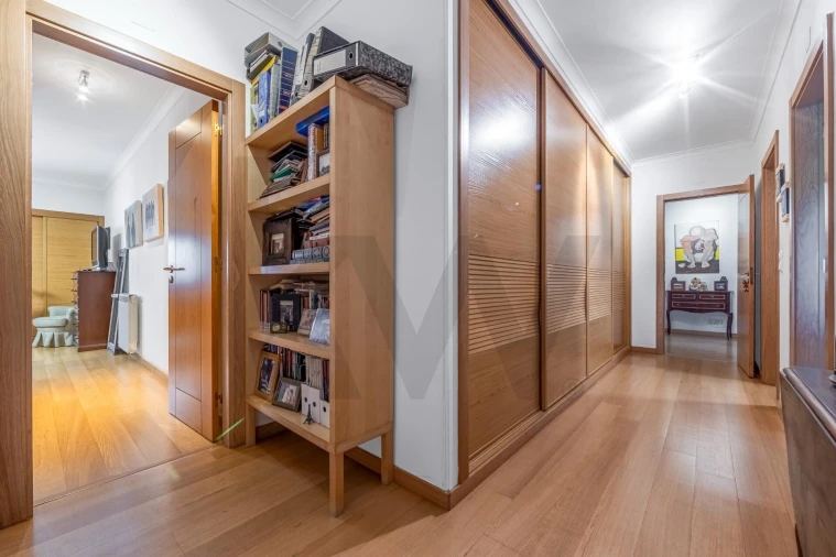 Apartamento T3 para Venda em Algés, Linda-A-Velha e Cruz Quebrada-Dafundo Foto 17