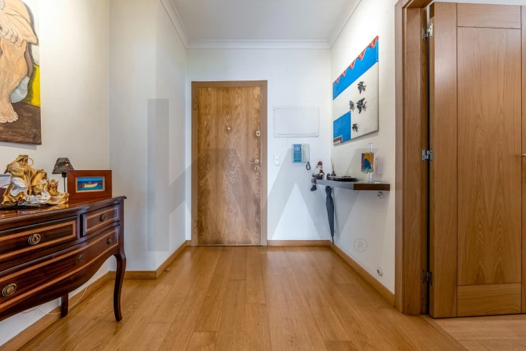 Apartamento T3 para Venda em Algés, Linda-A-Velha e Cruz Quebrada-Dafundo Foto 10