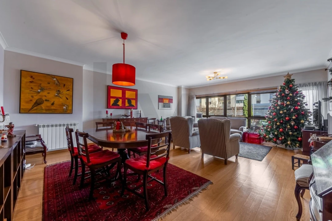 Apartamento T3 para Venda em Algés, Linda-A-Velha e Cruz Quebrada-Dafundo Foto 1