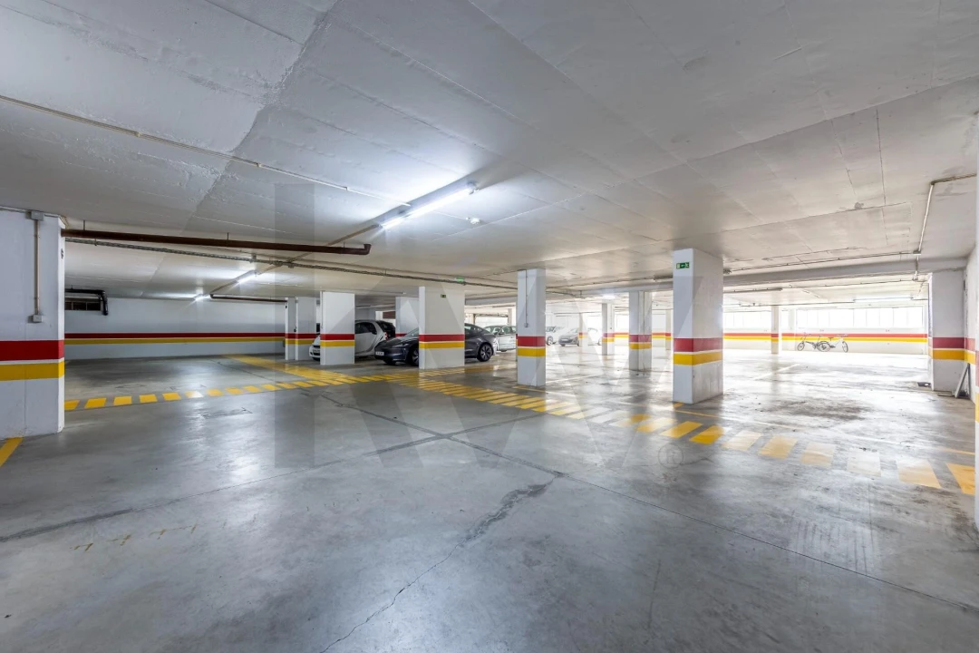 Apartamento T3 para Venda em Algés, Linda-A-Velha e Cruz Quebrada-Dafundo Foto 22