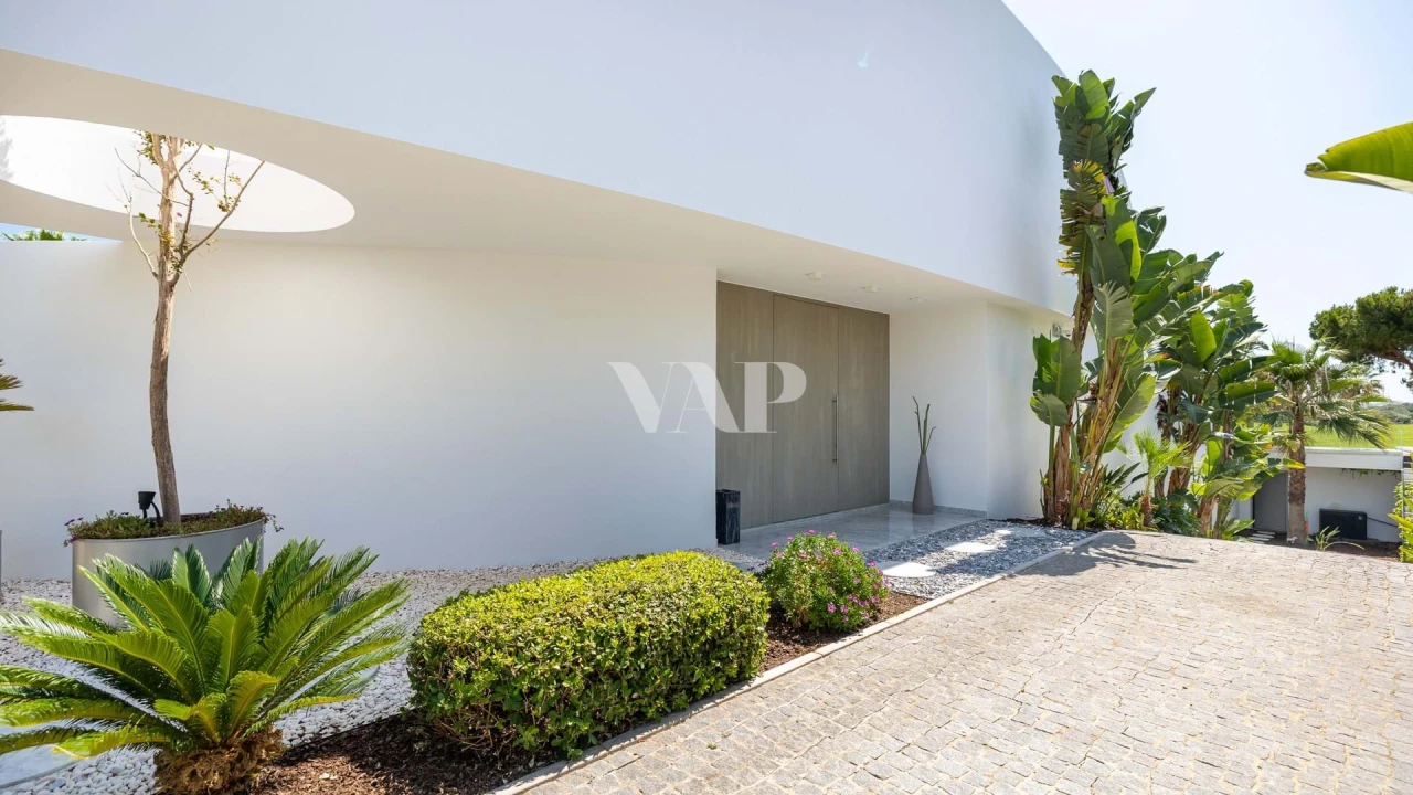 Moradia T5 para Arrendamento em Quarteira Foto 51