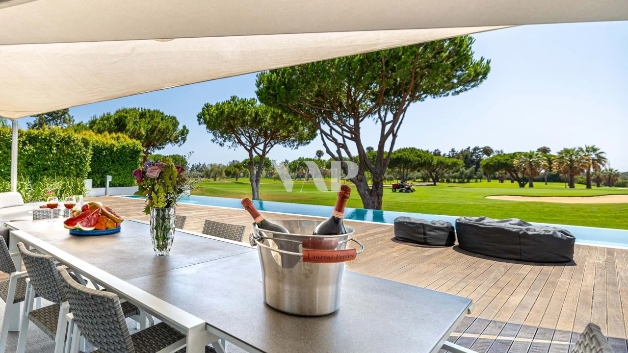 Moradia T5 para Arrendamento em Quarteira Foto 13