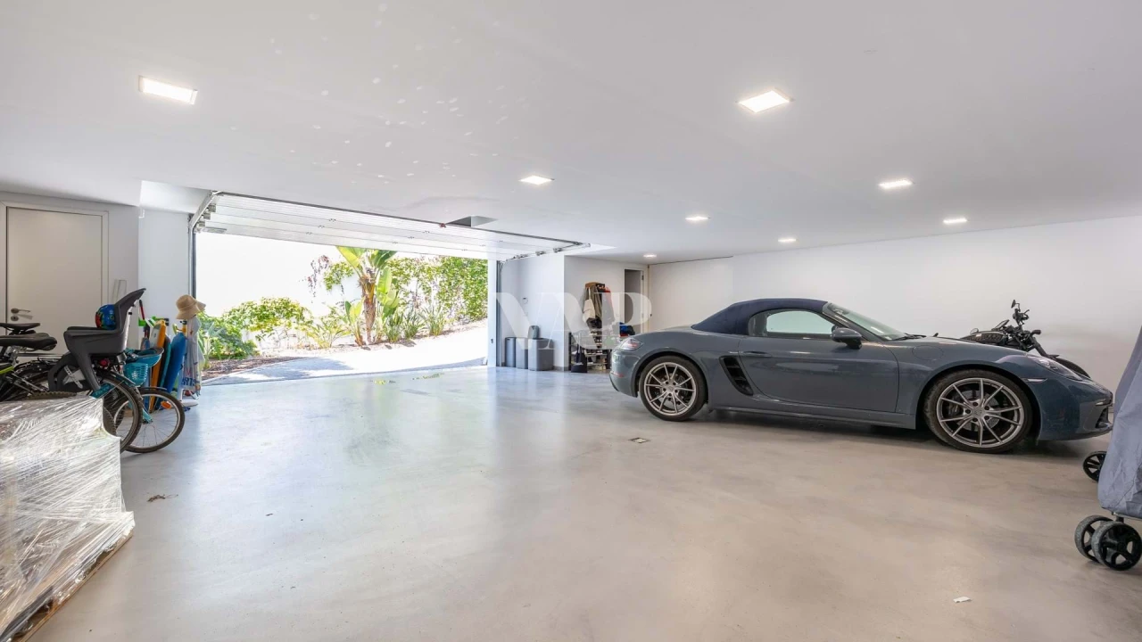 Moradia T5 para Arrendamento em Quarteira Foto 40