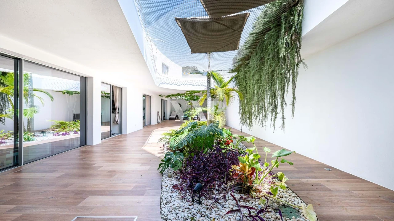 Moradia T5 para Arrendamento em Quarteira Foto 39