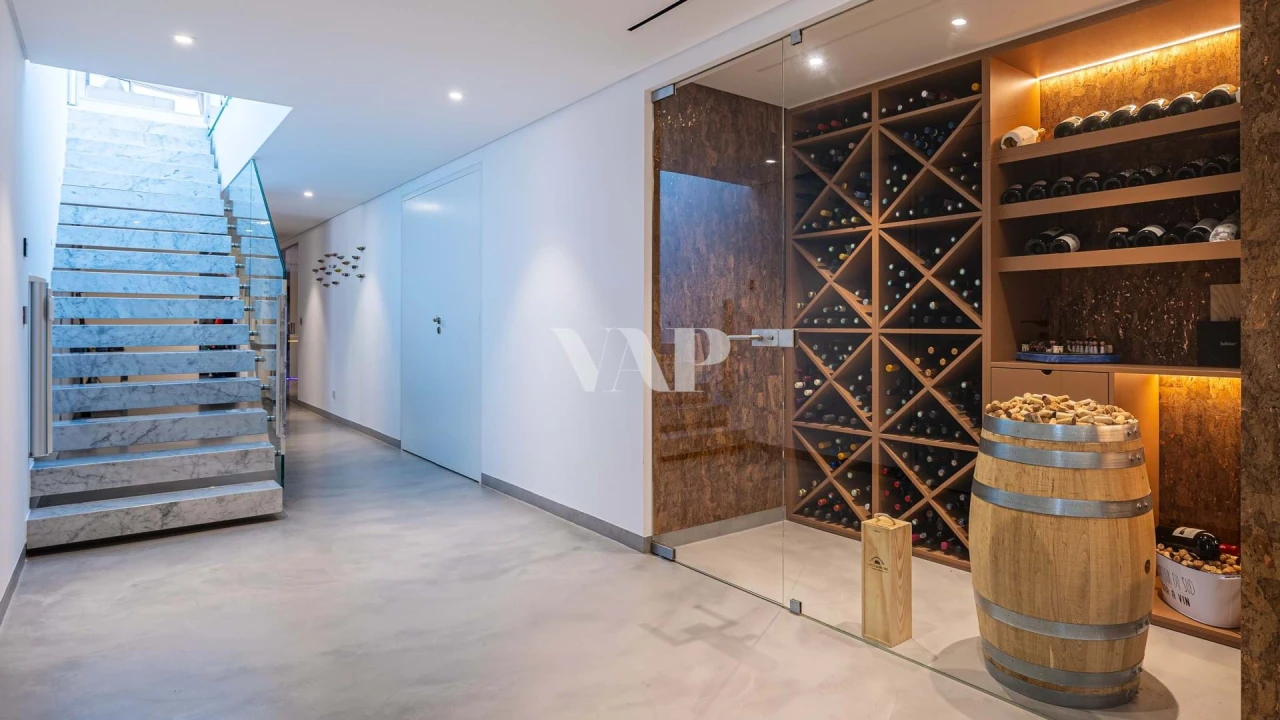 Moradia T5 para Arrendamento em Quarteira Foto 31