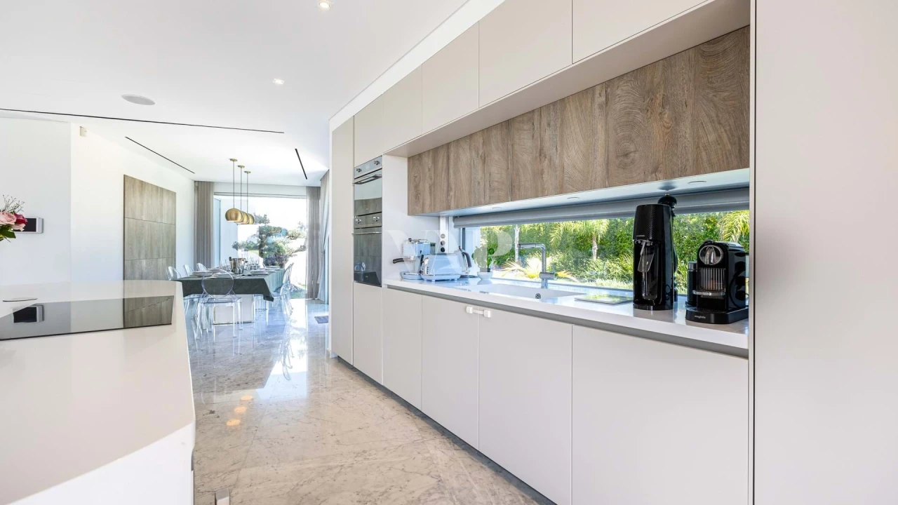 Moradia T5 para Arrendamento em Quarteira Foto 11