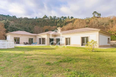 Moradia T3 para Venda em Basto