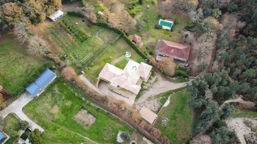 Moradia T3 para Venda em Basto Foto 36