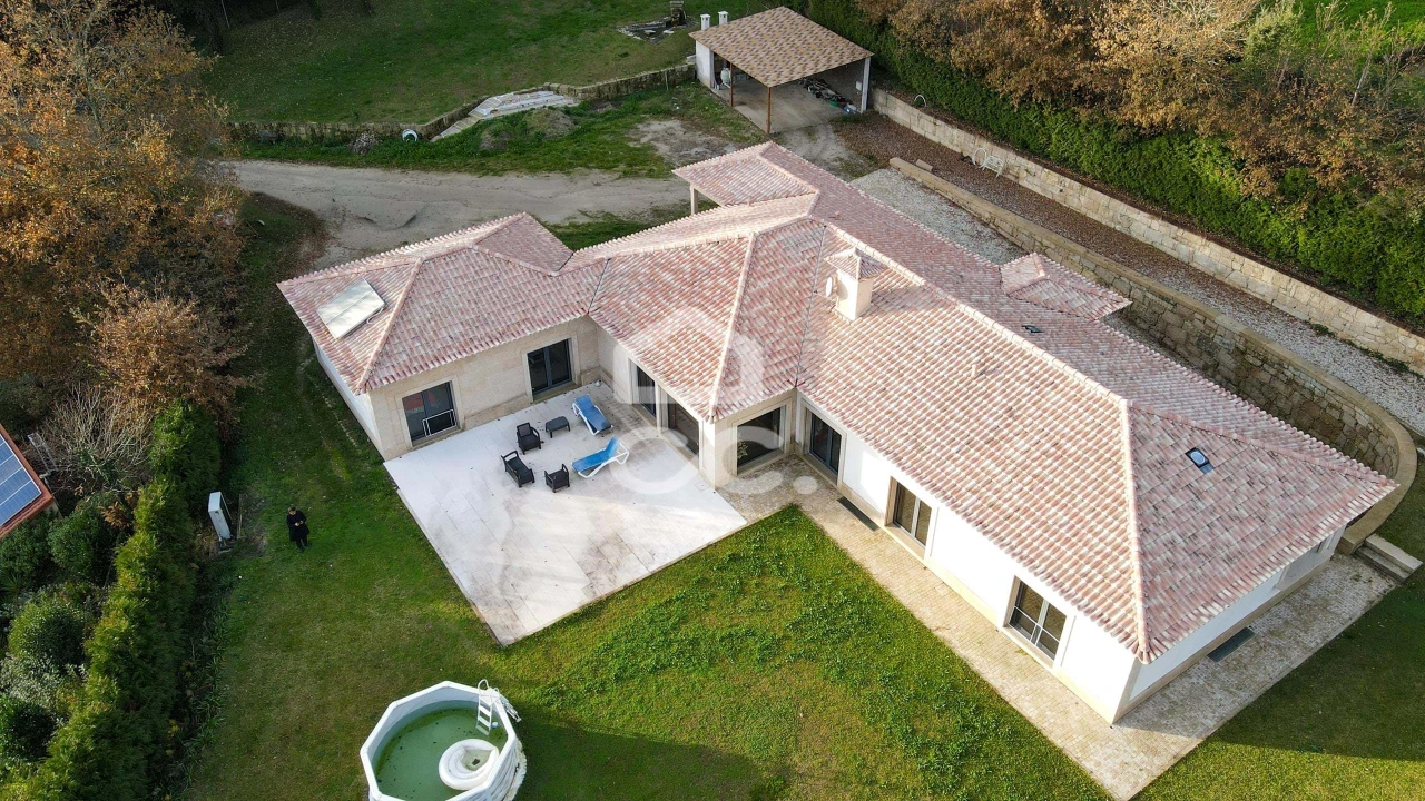 Moradia T3 para Venda em Basto Foto 41