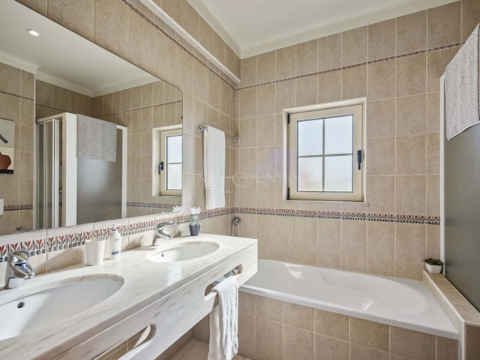 Moradia T4 para Venda em Lagoa e Carvoeiro Foto 9