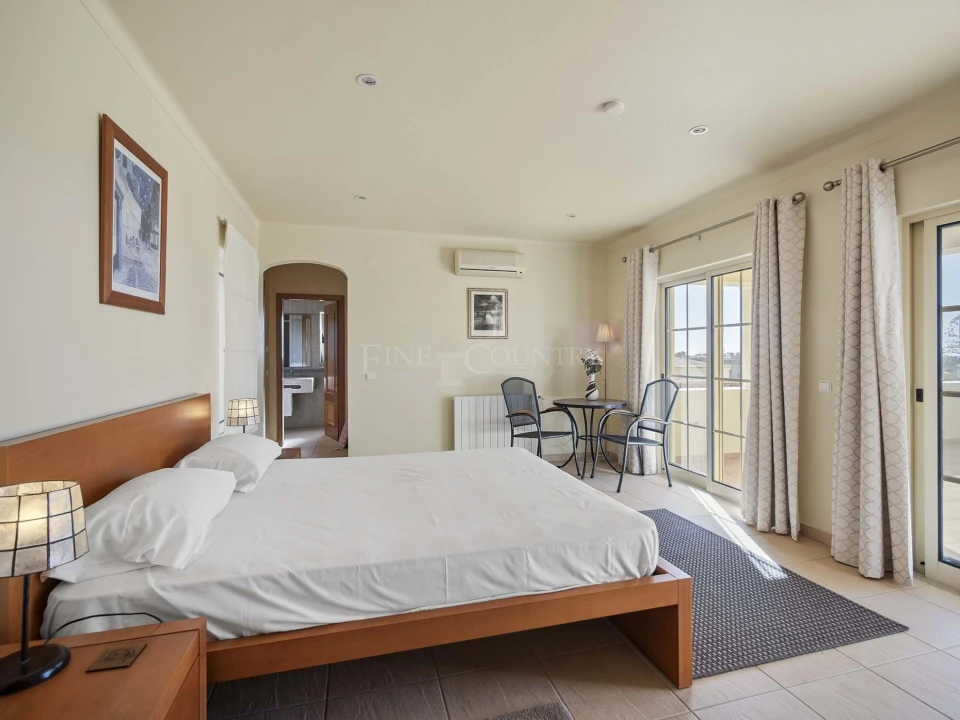 Moradia T4 para Venda em Lagoa e Carvoeiro Foto 16