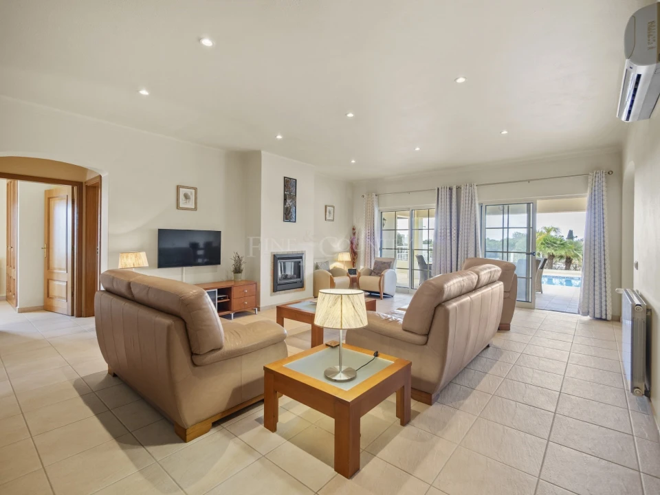 Moradia T4 para Venda em Lagoa e Carvoeiro Foto 2