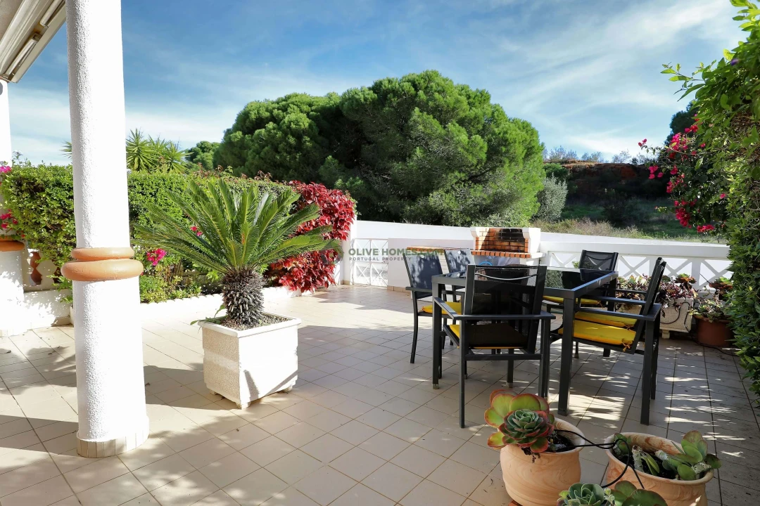 Moradia T3 para Venda em Albufeira e Olhos de Água Foto 11