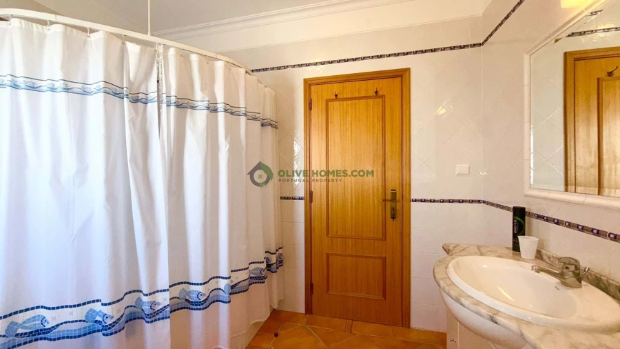 Moradia T3 para Venda em Albufeira e Olhos de Água Foto 24