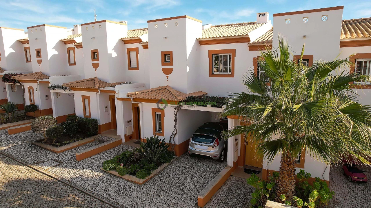 Moradia T3 para Venda em Albufeira e Olhos de Água Foto 32