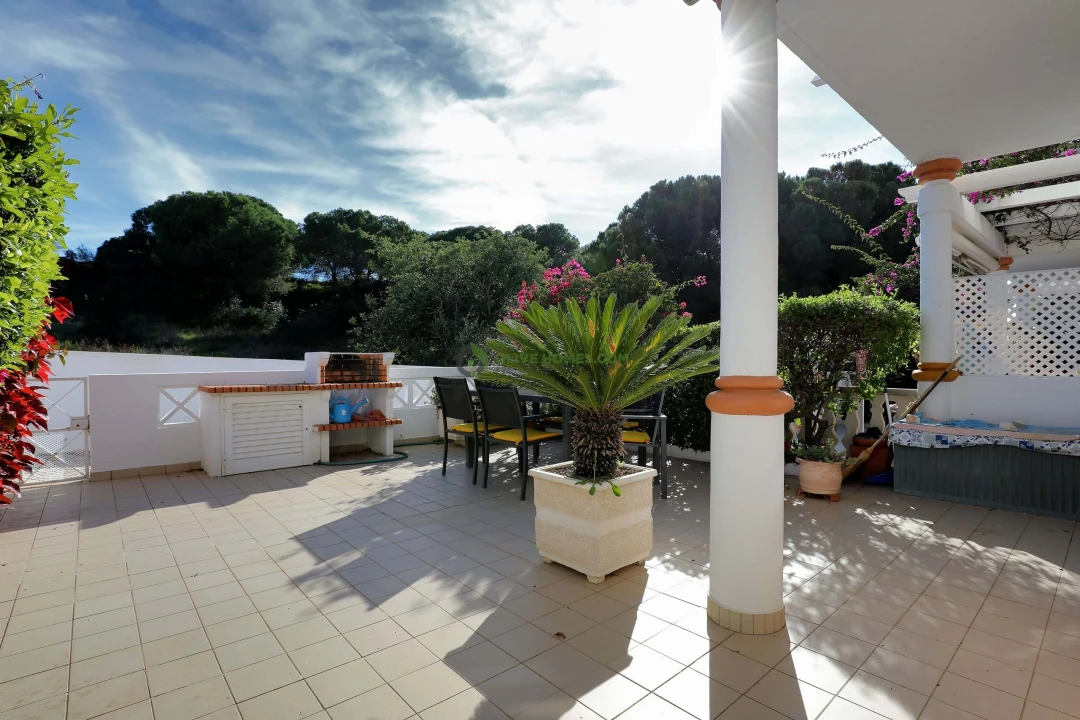 Moradia T3 para Venda em Albufeira e Olhos de Água Foto 10