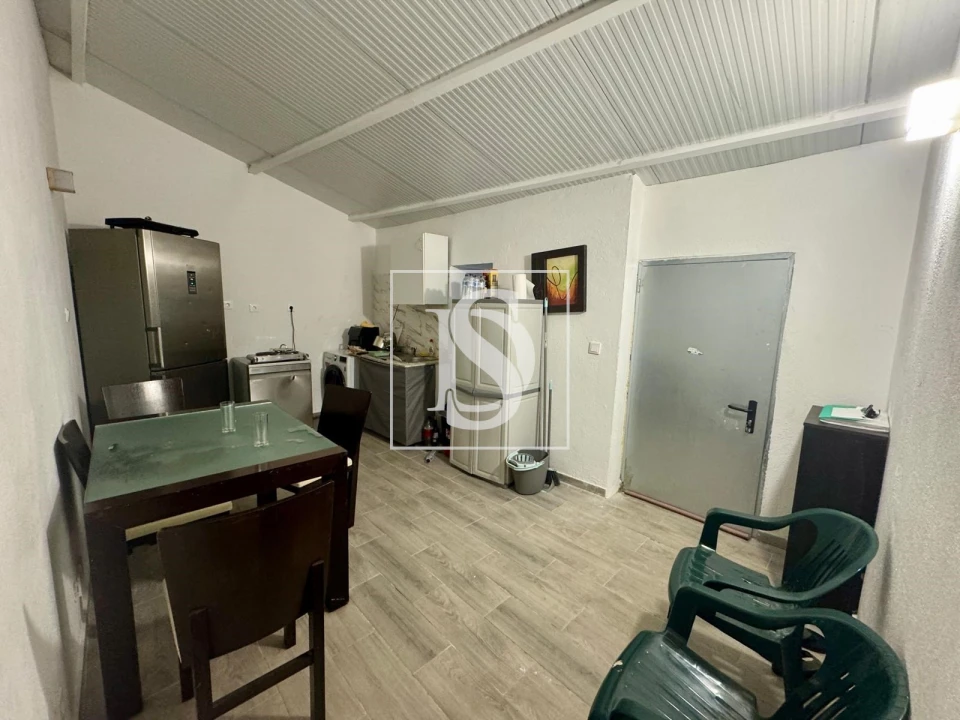 Armazém para Venda em Carvoeira e Carmões Foto 1