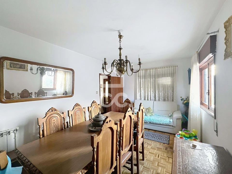 Moradia T3 para Venda em Santa Maria Maior Foto 8