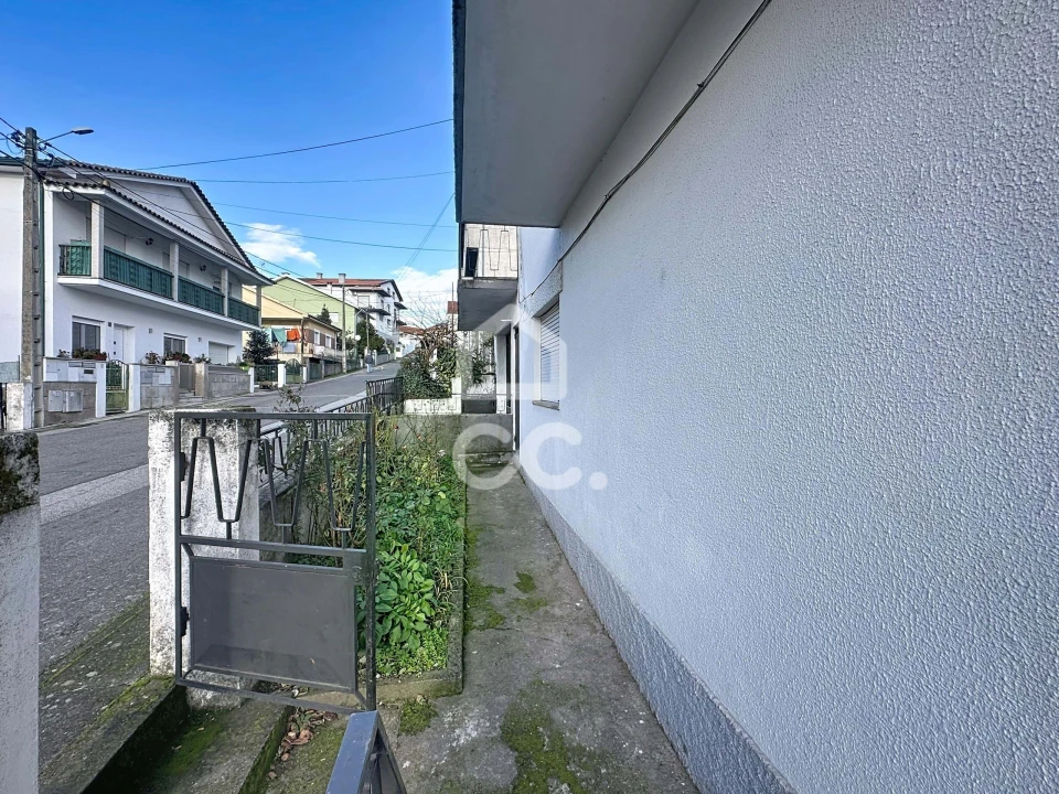 Moradia T3 para Venda em Santa Maria Maior Foto 18